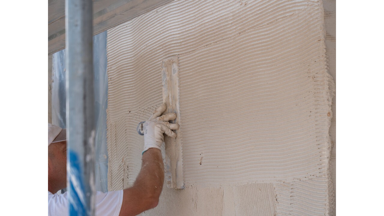 For sustainable façade renovation, STEICO wood fibre insulation materials offer comprehensive solutions in a coordinated thermal insulation composite system. Image rights: steico.com