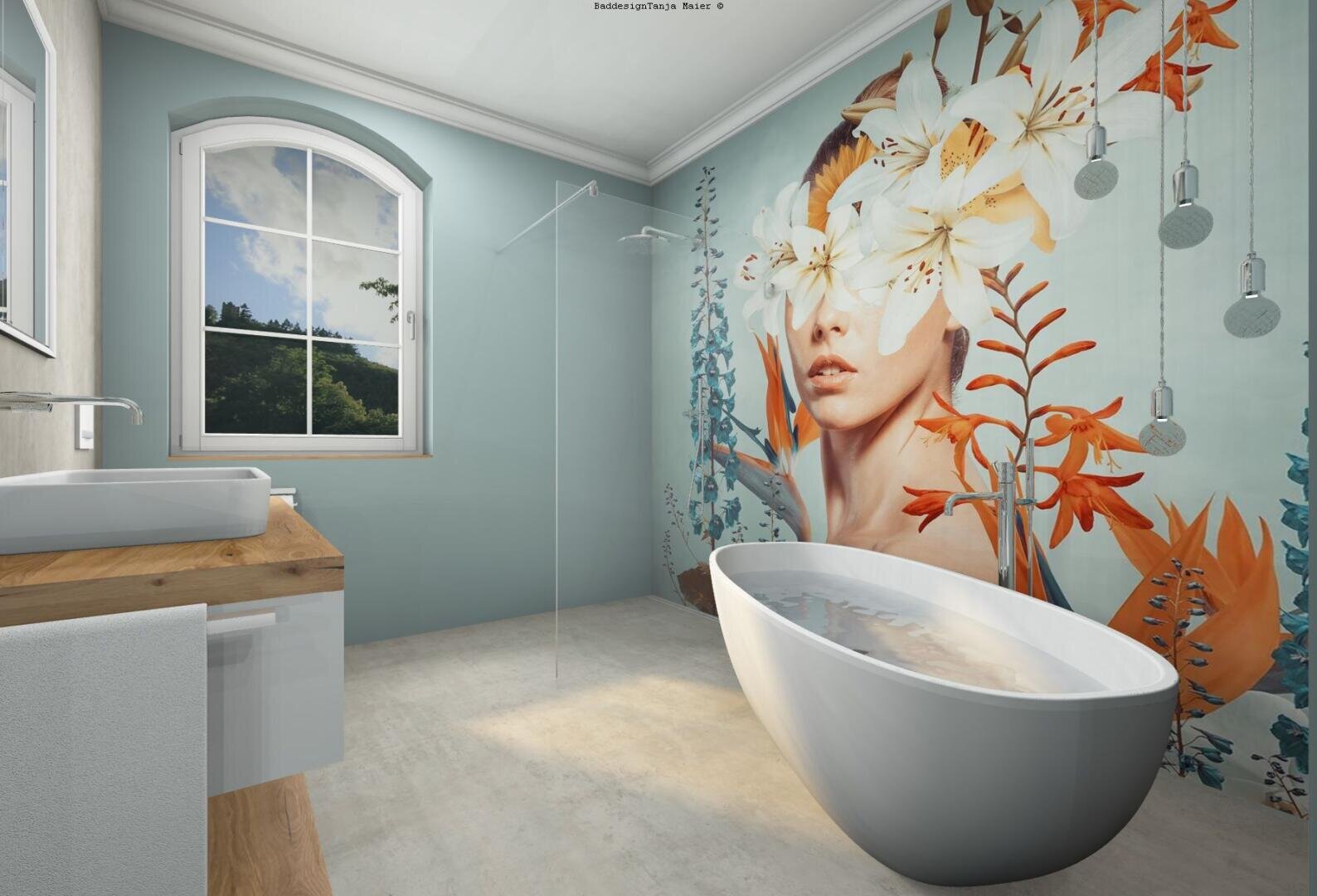 Modernes Badezimmer mit freistehender Badewanne, Glasdusche, Holzwaschtisch und einem großen Wandgemälde mit einem Frauengesicht, umgeben von orangefarbenen und weißen Blumen. Ein Fenster sorgt für Tageslicht.